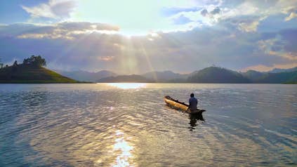 Lake Mutanda's still waters are great for canoeing. 